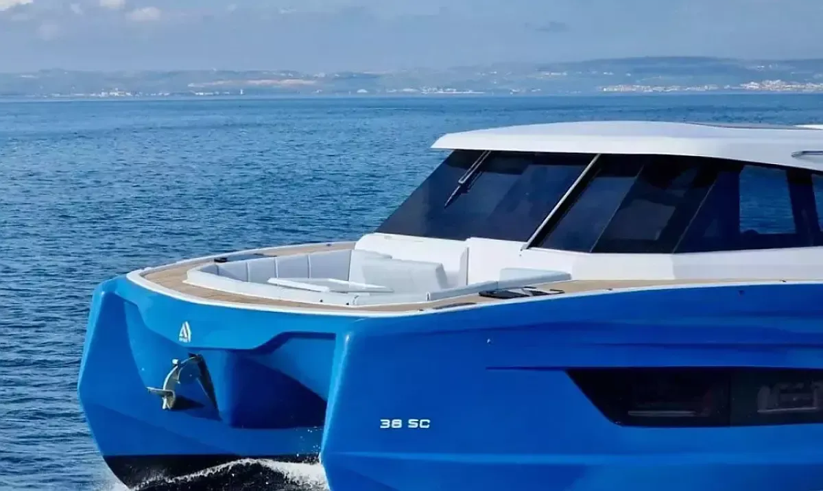 Aventura 38 SC | Falcon 2