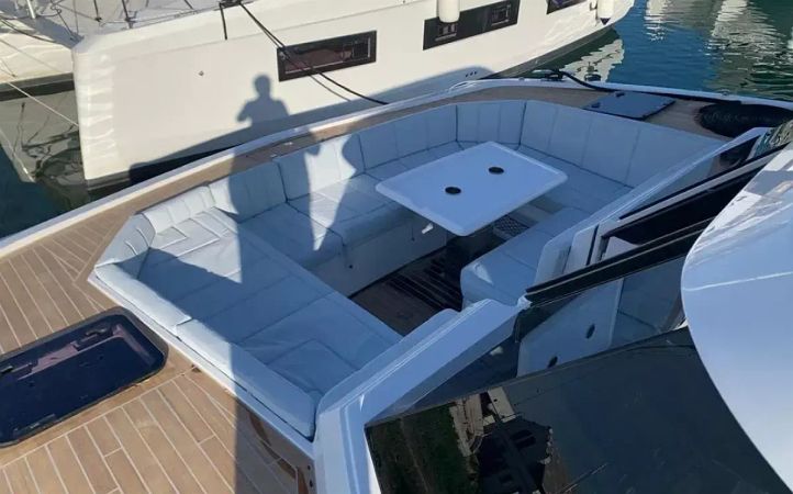 Aventura 38 SC | Falcon 2