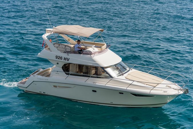 Jeanneau Prestige 400 Fly | Lino