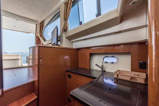 Jeanneau Prestige 400 Fly | Lino