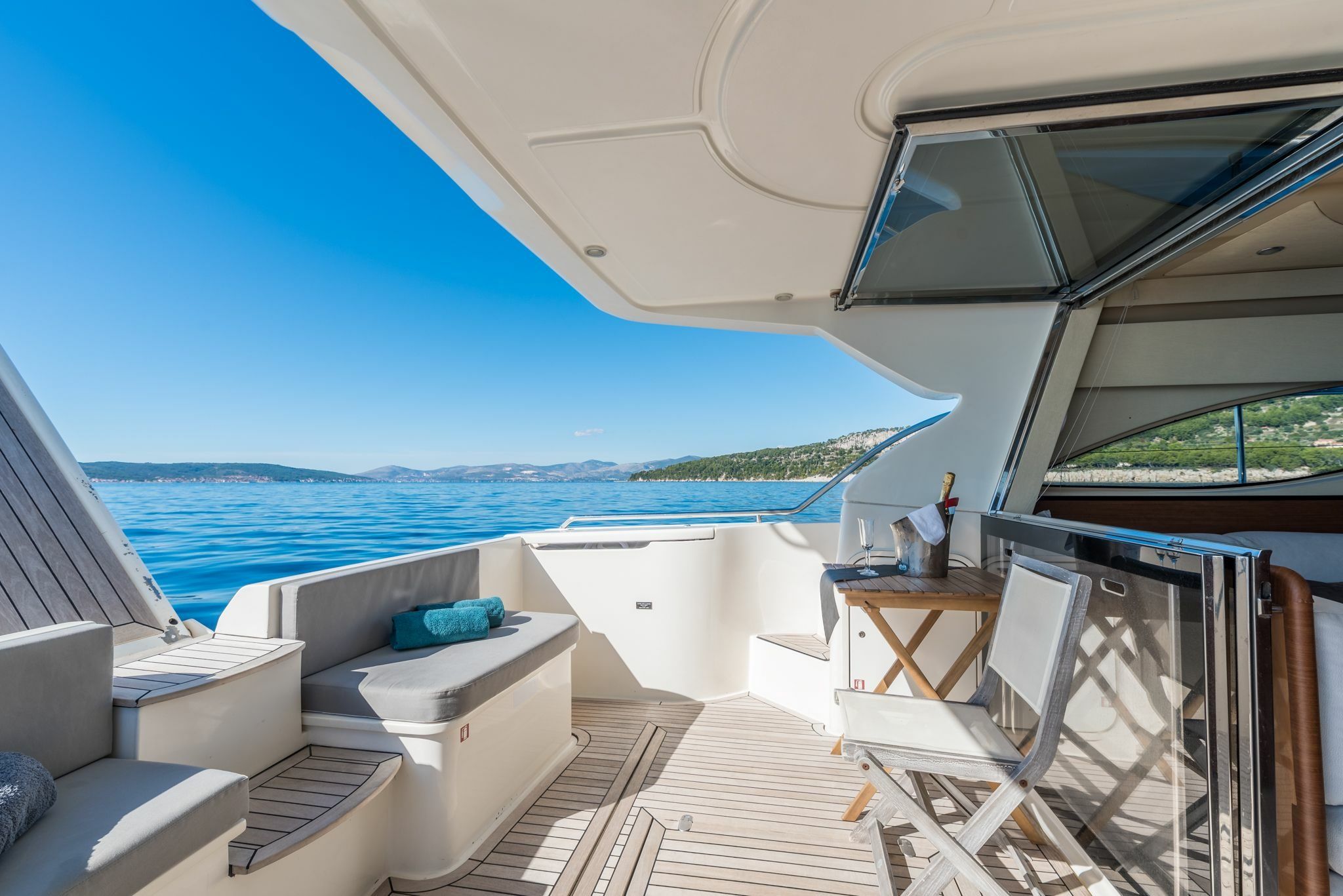 Ferretti 430 | Leona