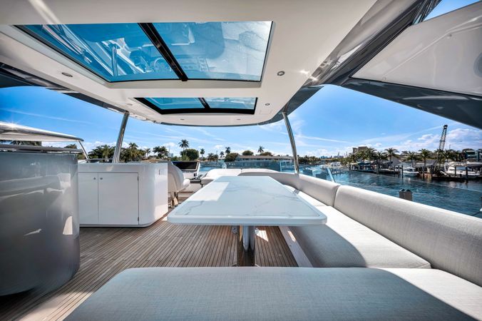Azimut 78 | Island Time