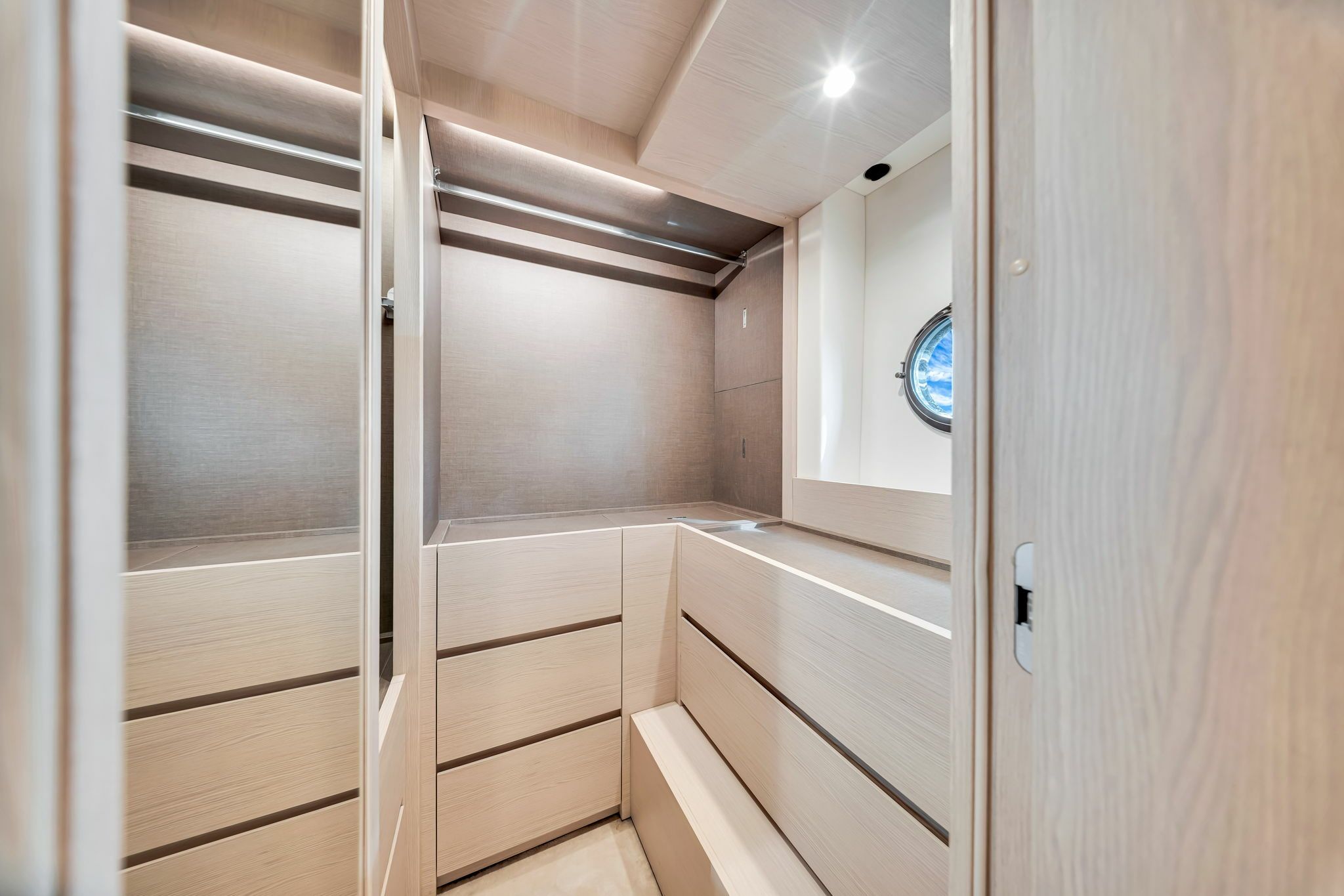 Azimut 78 | Island Time