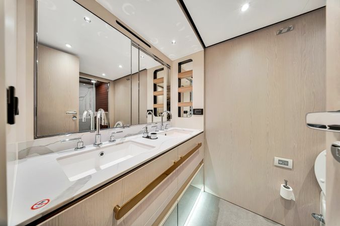 Azimut 78 | Island Time