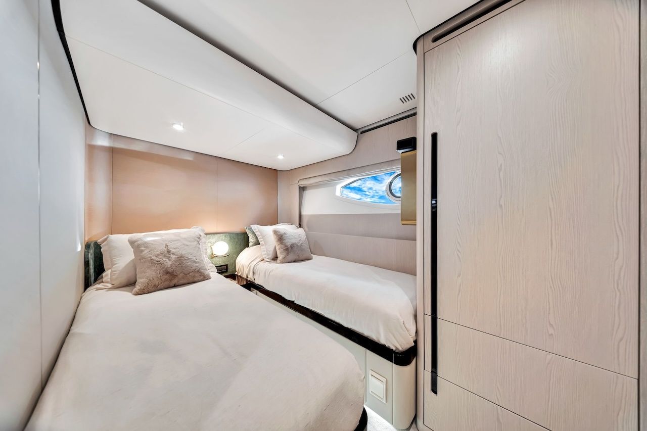 Azimut 78 | Island Time