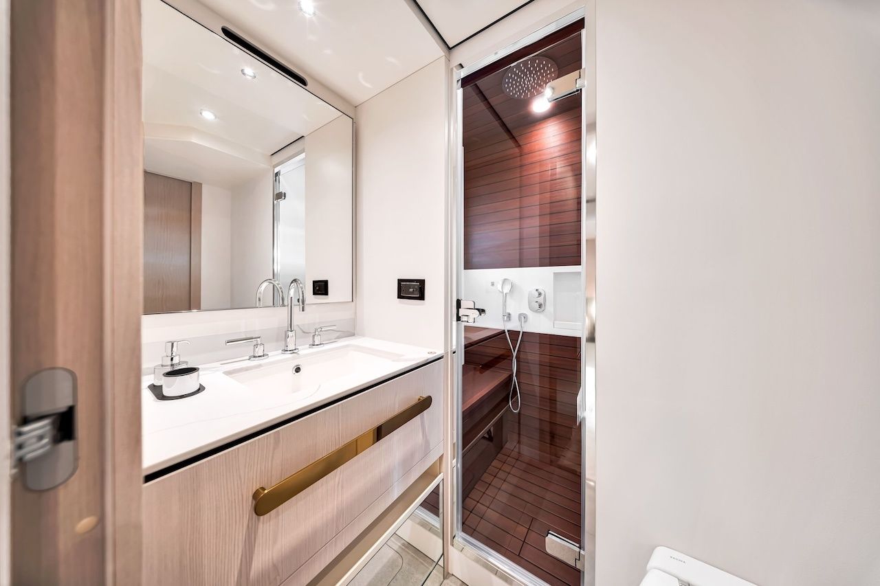 Azimut 78 | Island Time