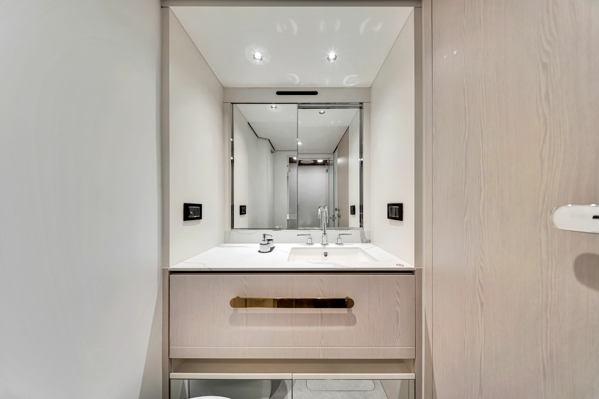 Azimut 78 | Island Time