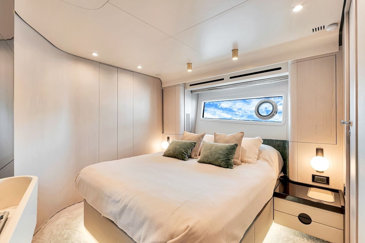 Azimut 78 | Island Time