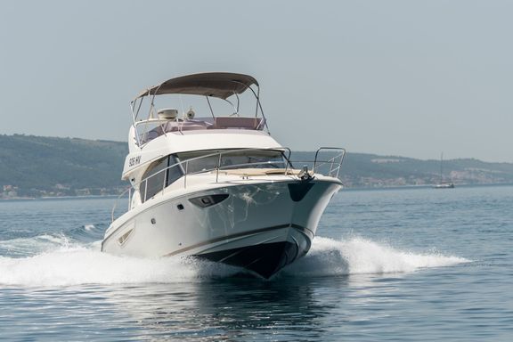 Prestige 400 Fly