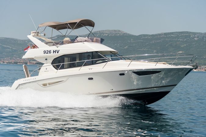 Jeanneau Prestige 400 Fly | Lino