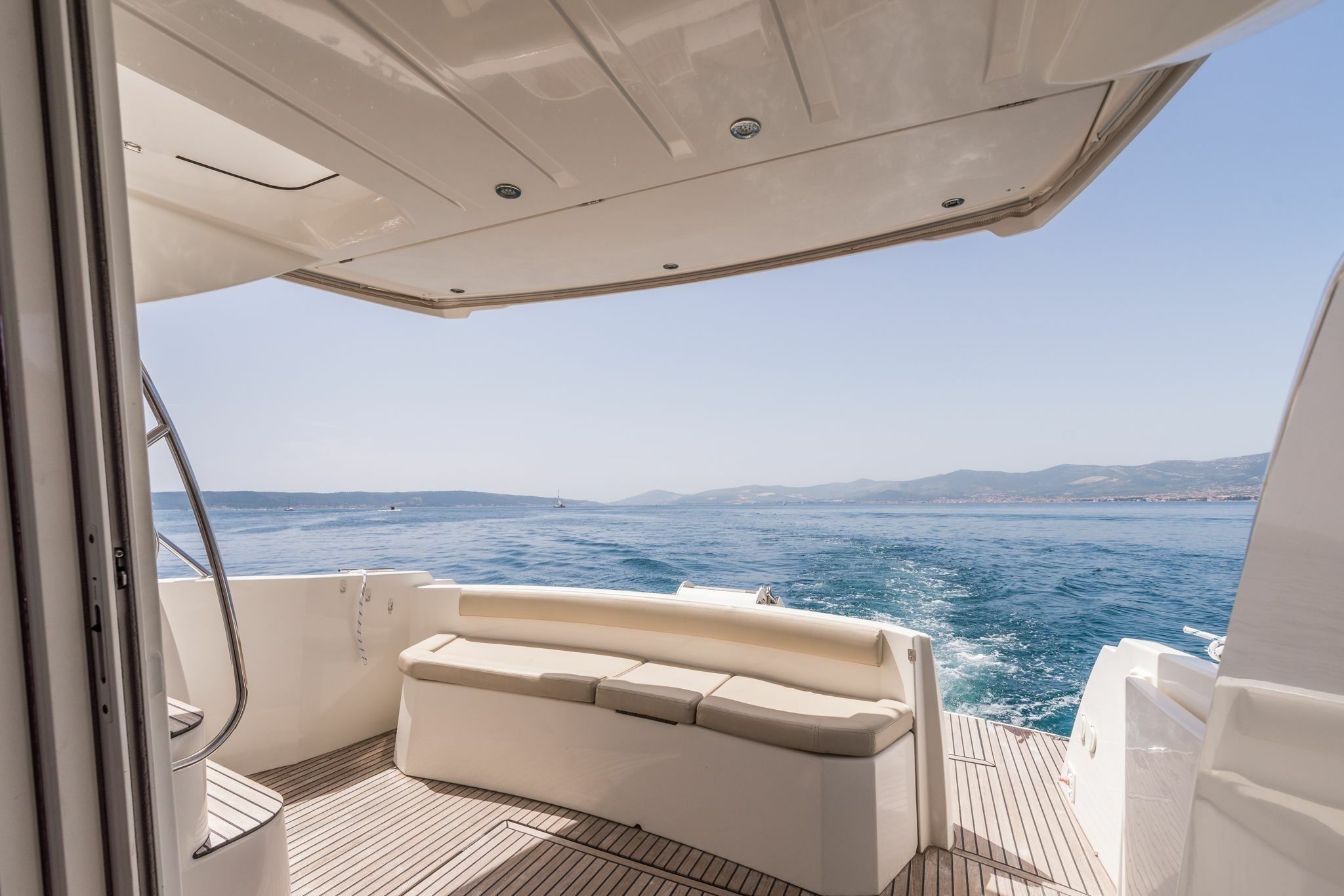 Jeanneau Prestige 400 Fly | Lino