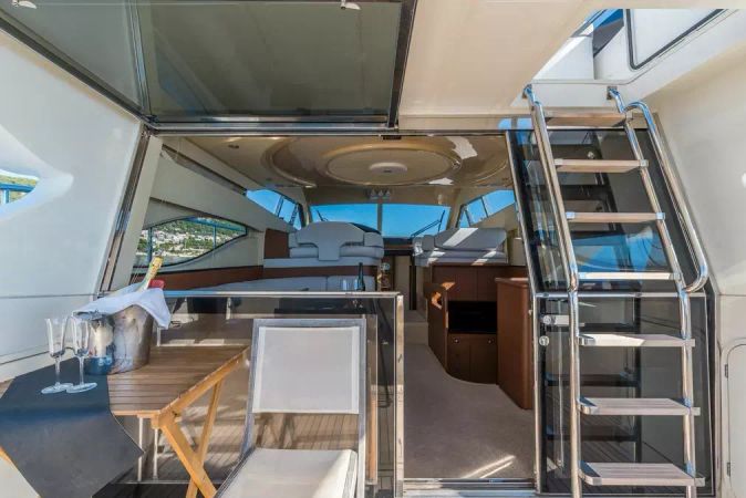 Ferretti 430 | Leona