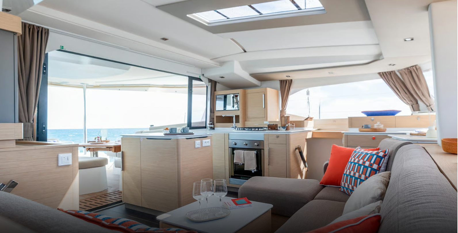 Fountaine Pajot New 44 | Chora