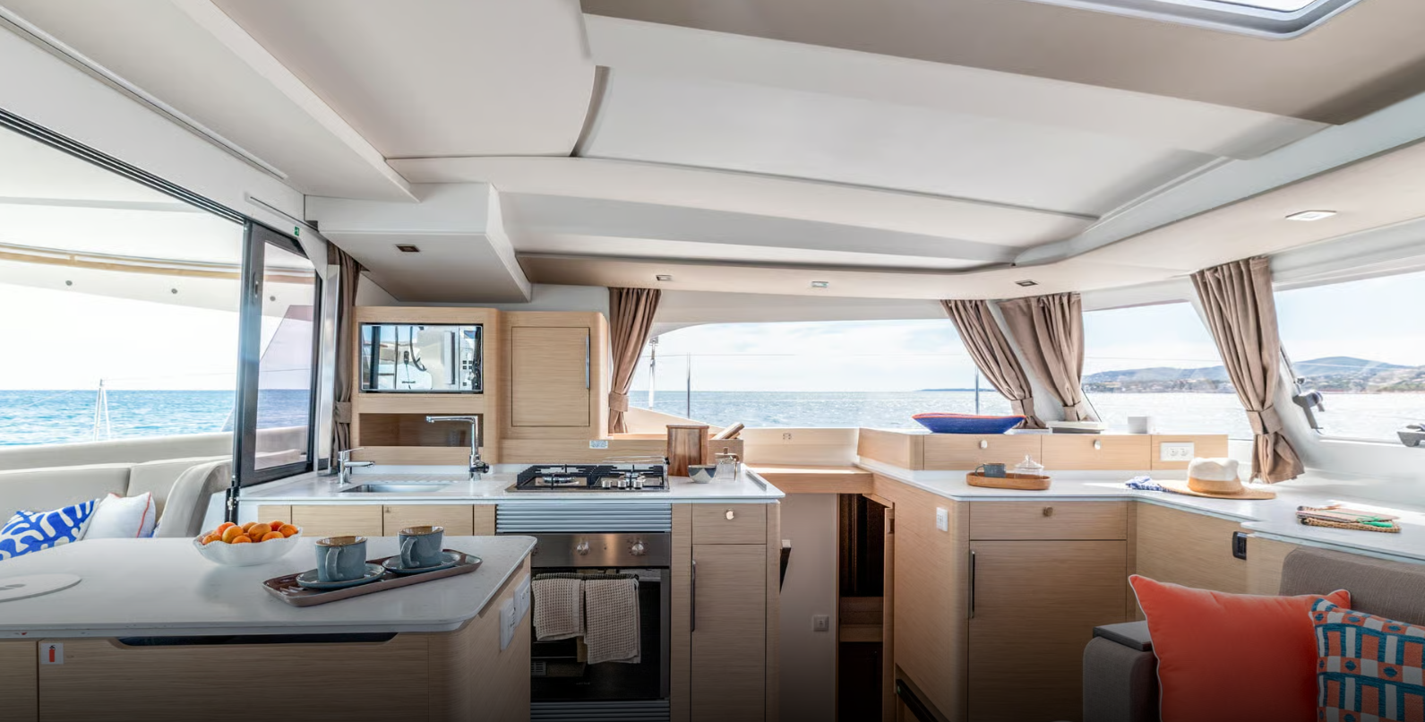 Fountaine Pajot New 44 | Chora