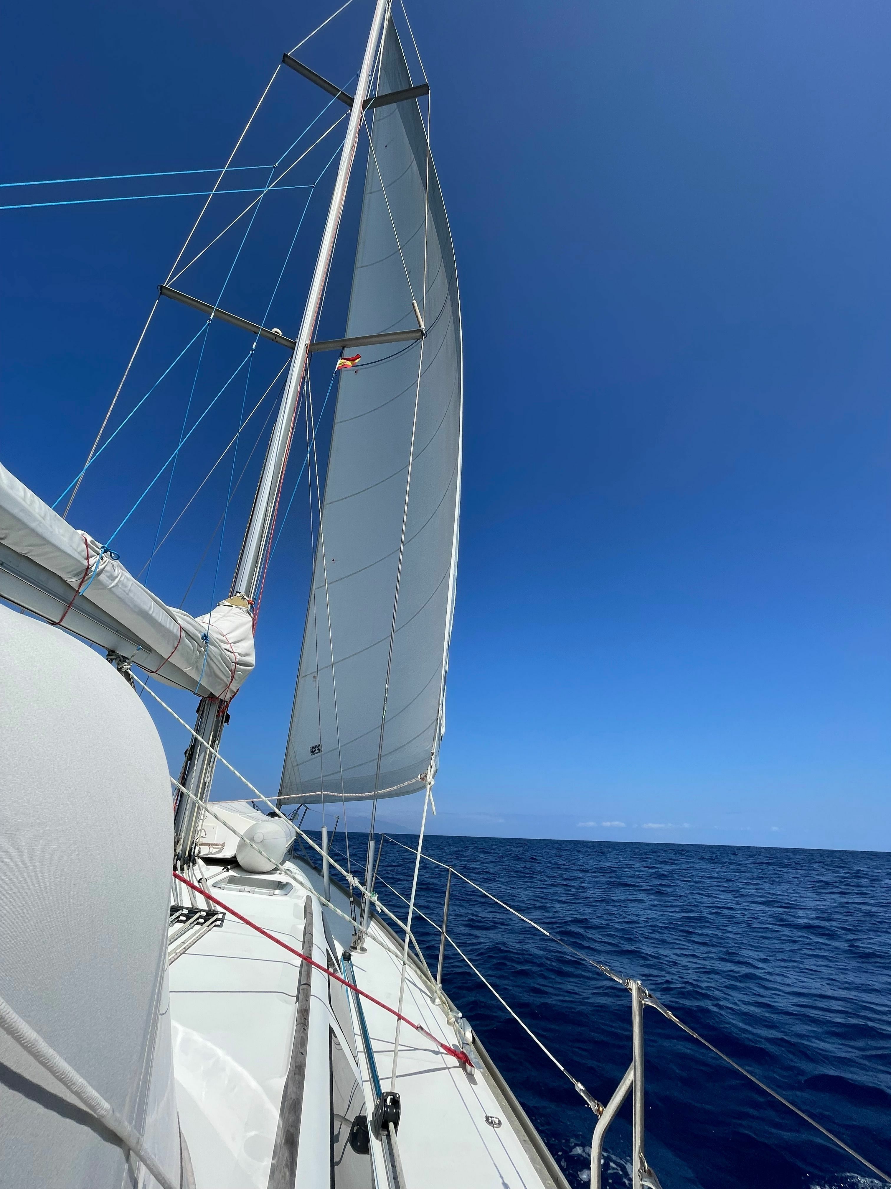 Jeanneau Sun Odyssey 43 | Good Breeze