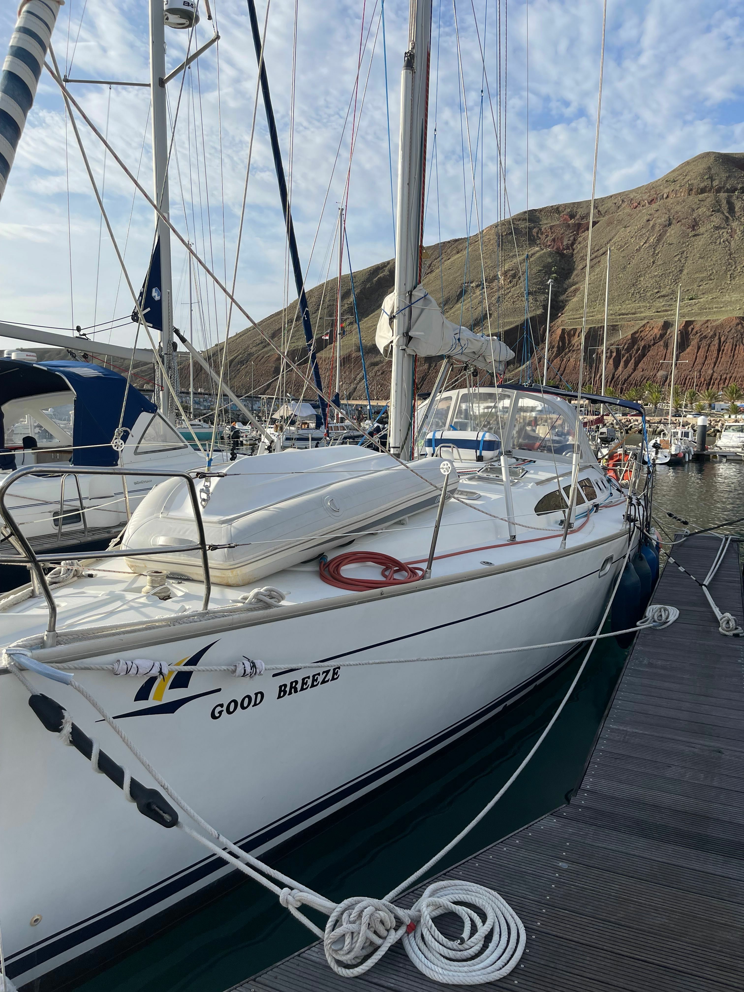 Jeanneau Sun Odyssey 43 | Good Breeze