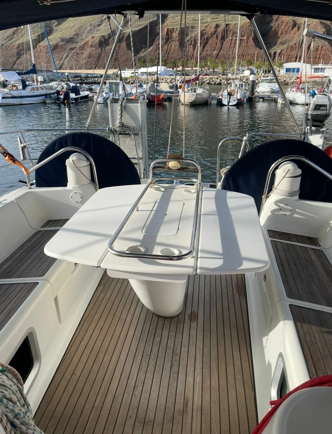 Jeanneau Sun Odyssey 43 | Good Breeze