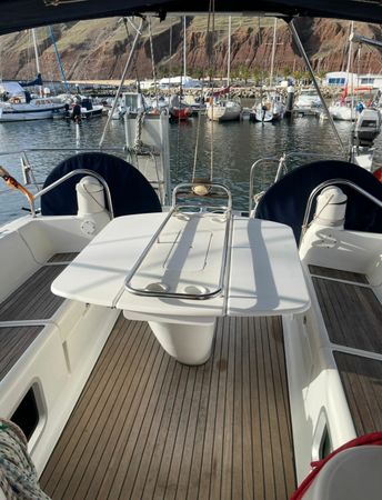 Jeanneau Sun Odyssey 43 | Good Breeze