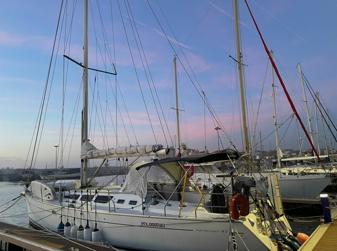 Jeanneau Sun Odyssey 43 | Good Breeze