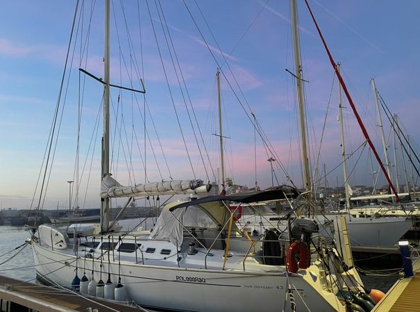 Jeanneau Sun Odyssey 43 | Good Breeze