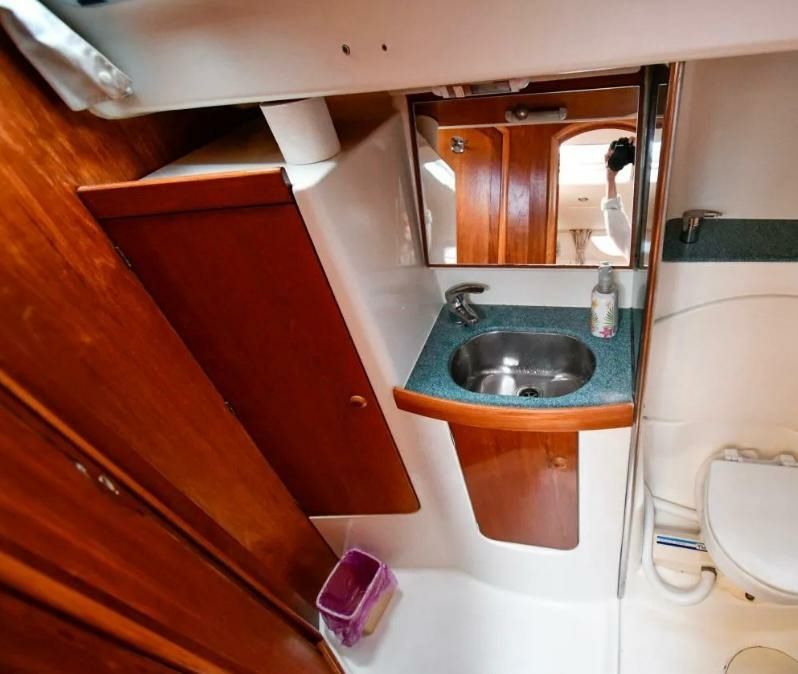 Jeanneau Sun Odyssey 43 | Good Breeze