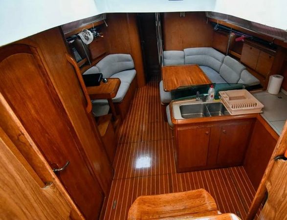 Jeanneau Sun Odyssey 43 | Good Breeze