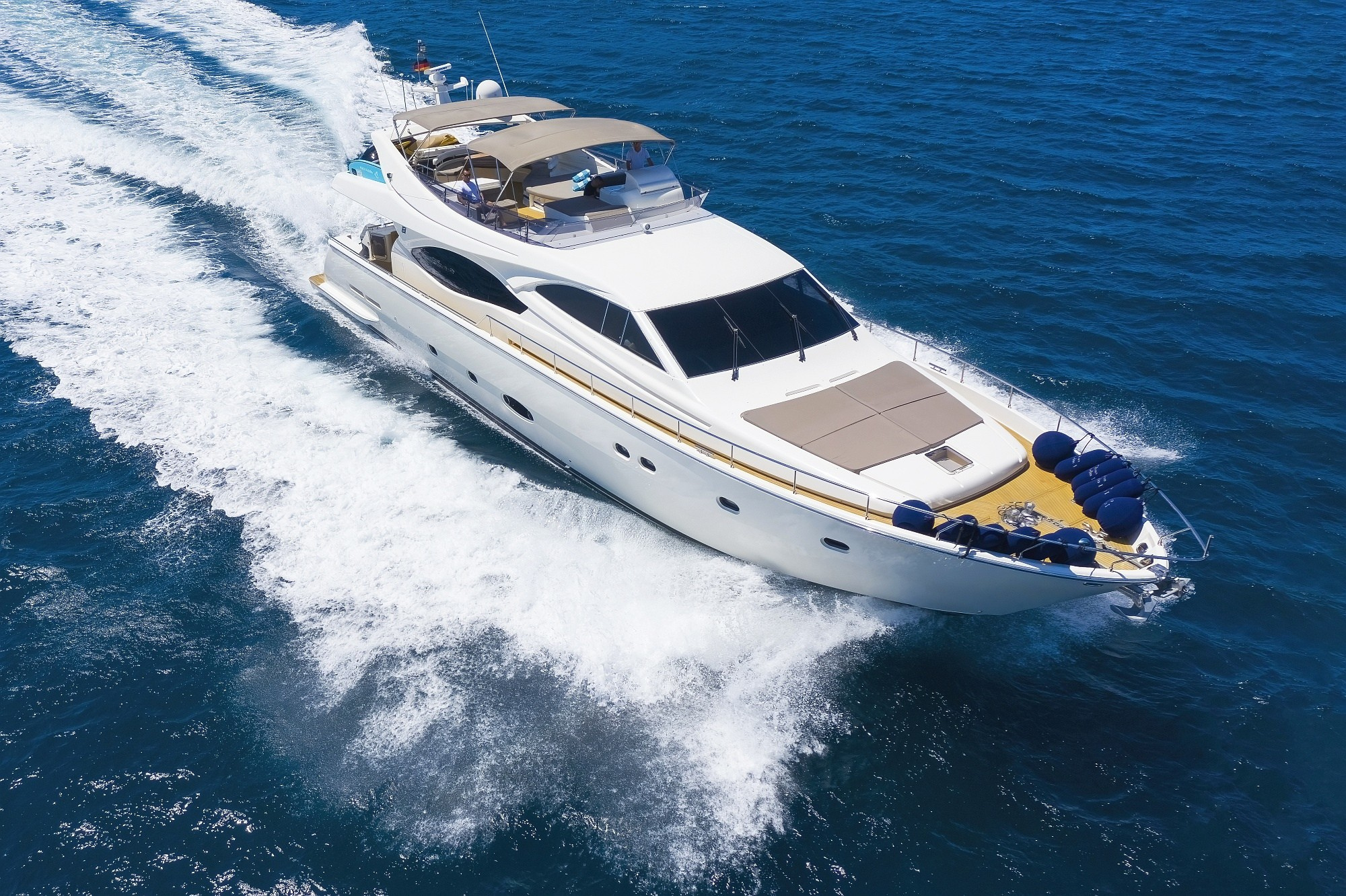 Ferretti 760 | Luna Rossa