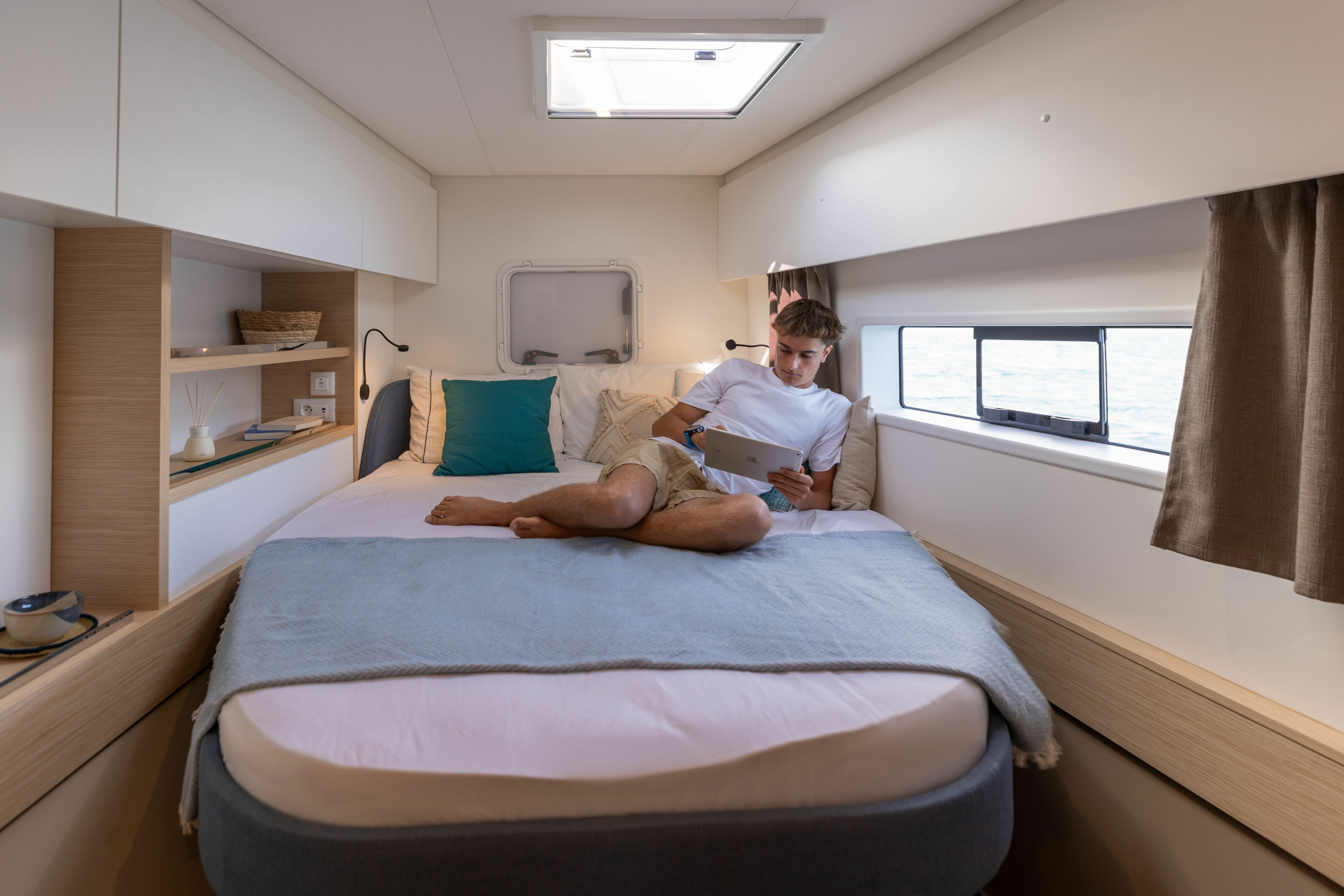 Fountaine Pajot FP44 | Diver Dog