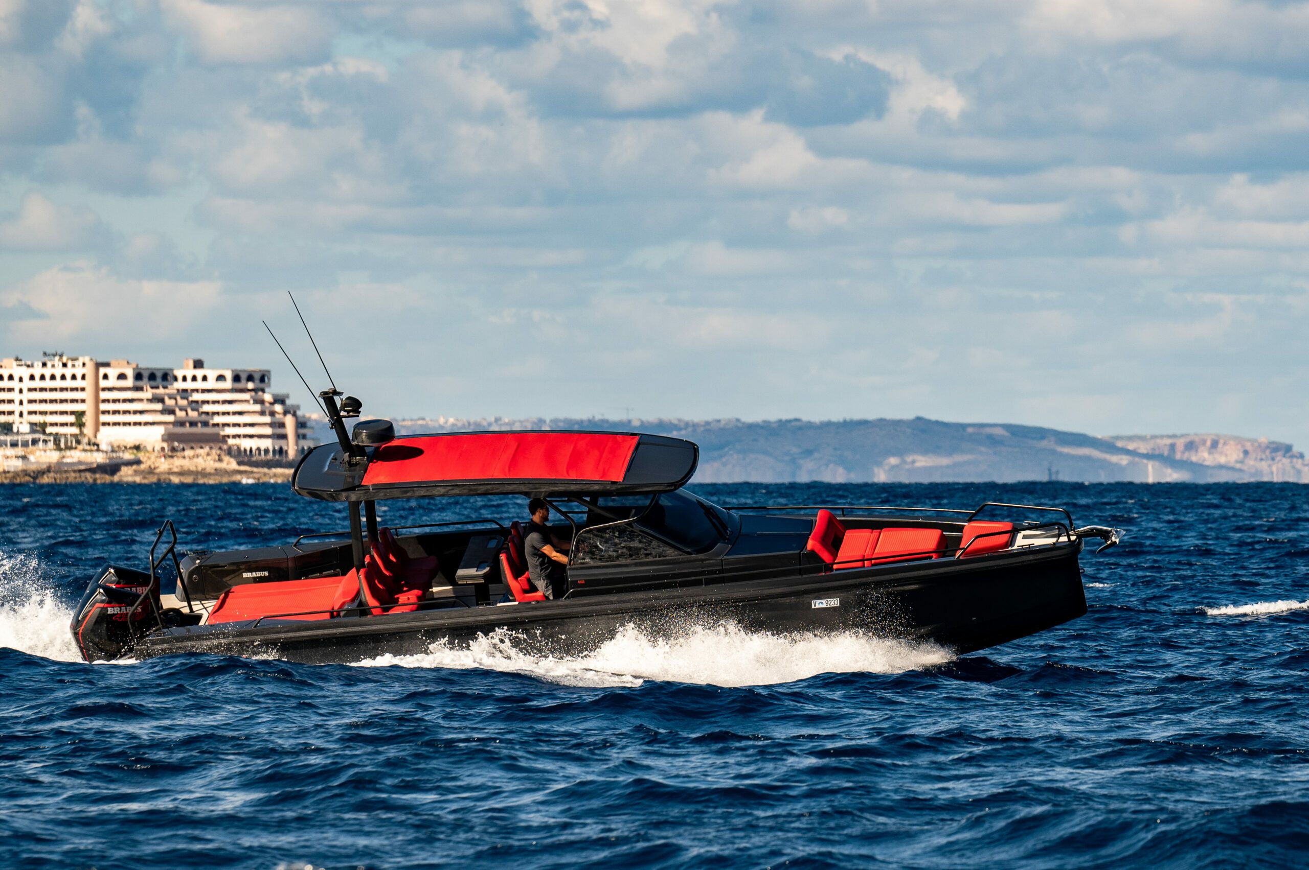 Axopar SC Brabus Line 37 | Caligula