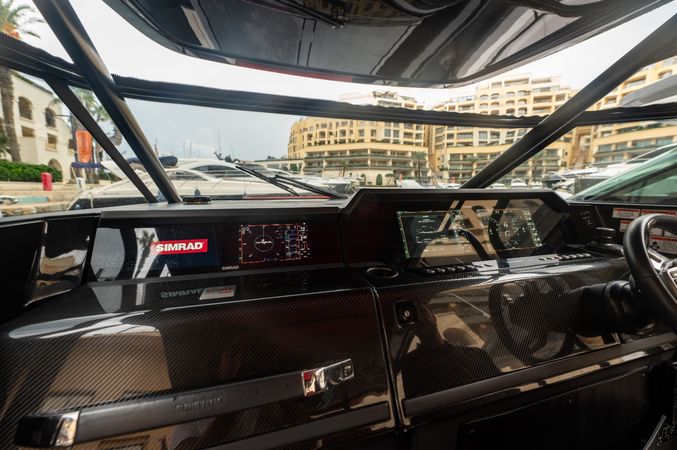 Axopar SC Brabus Line 37 | Caligula