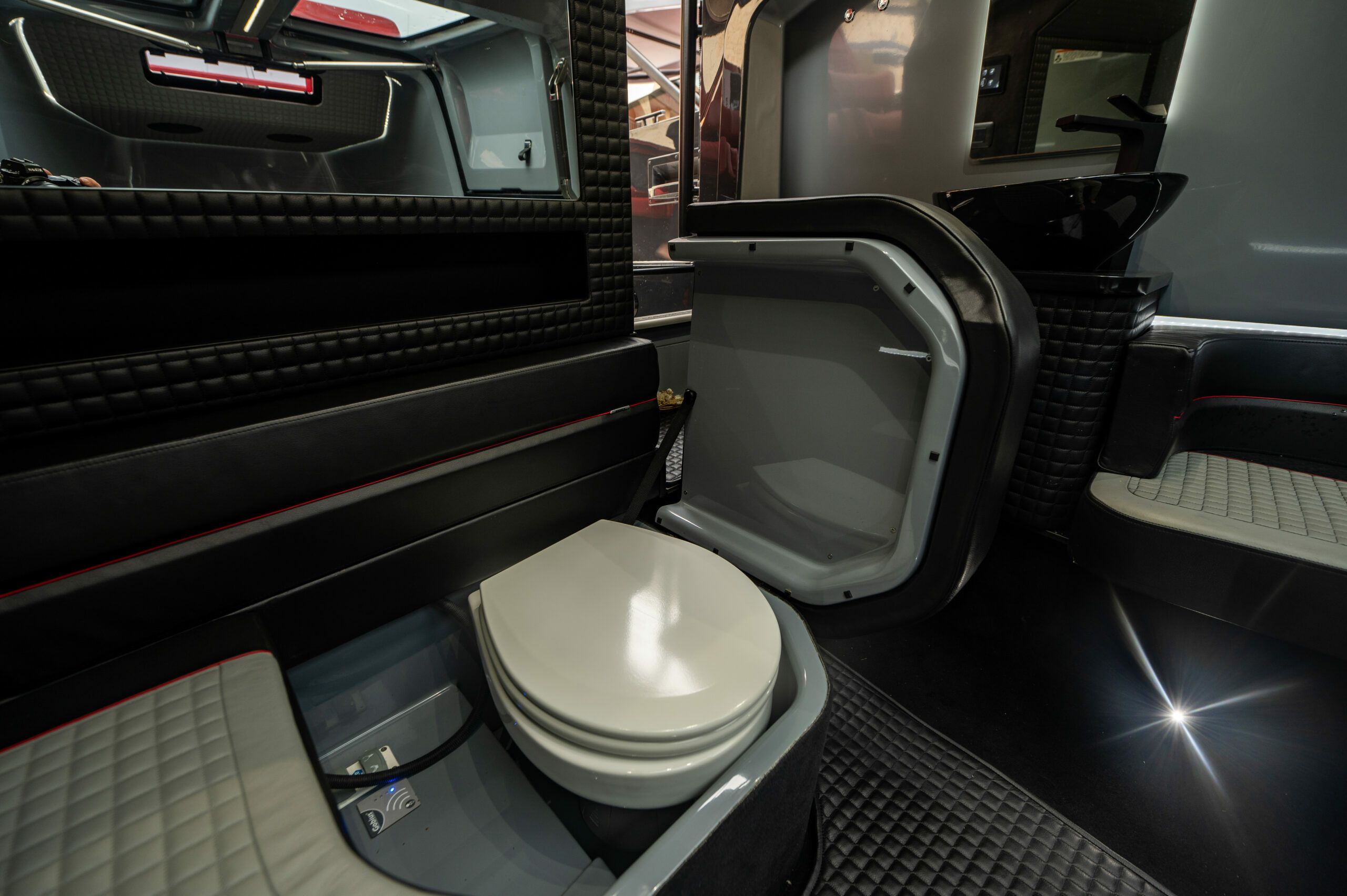 Axopar SC Brabus Line 37 | Caligula