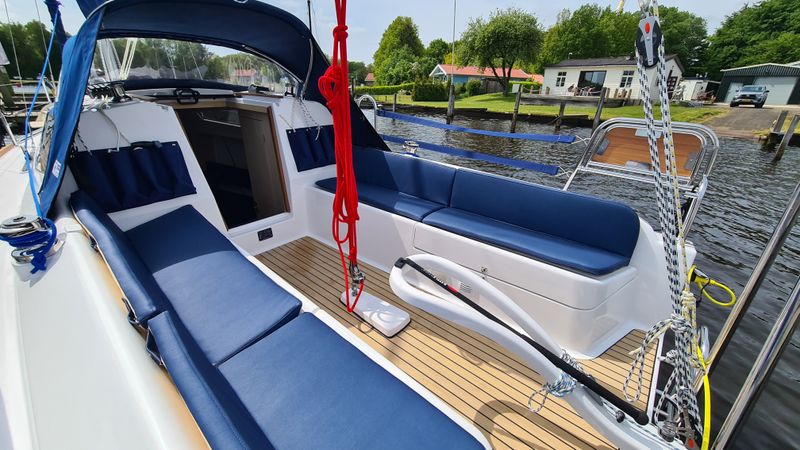 Maxus 24 | White Tuna