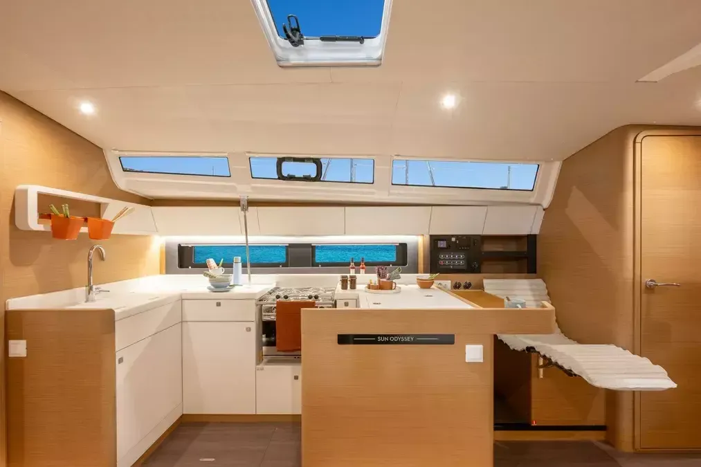 Jeanneau Sun Odyssey 455 | Magic Kiss