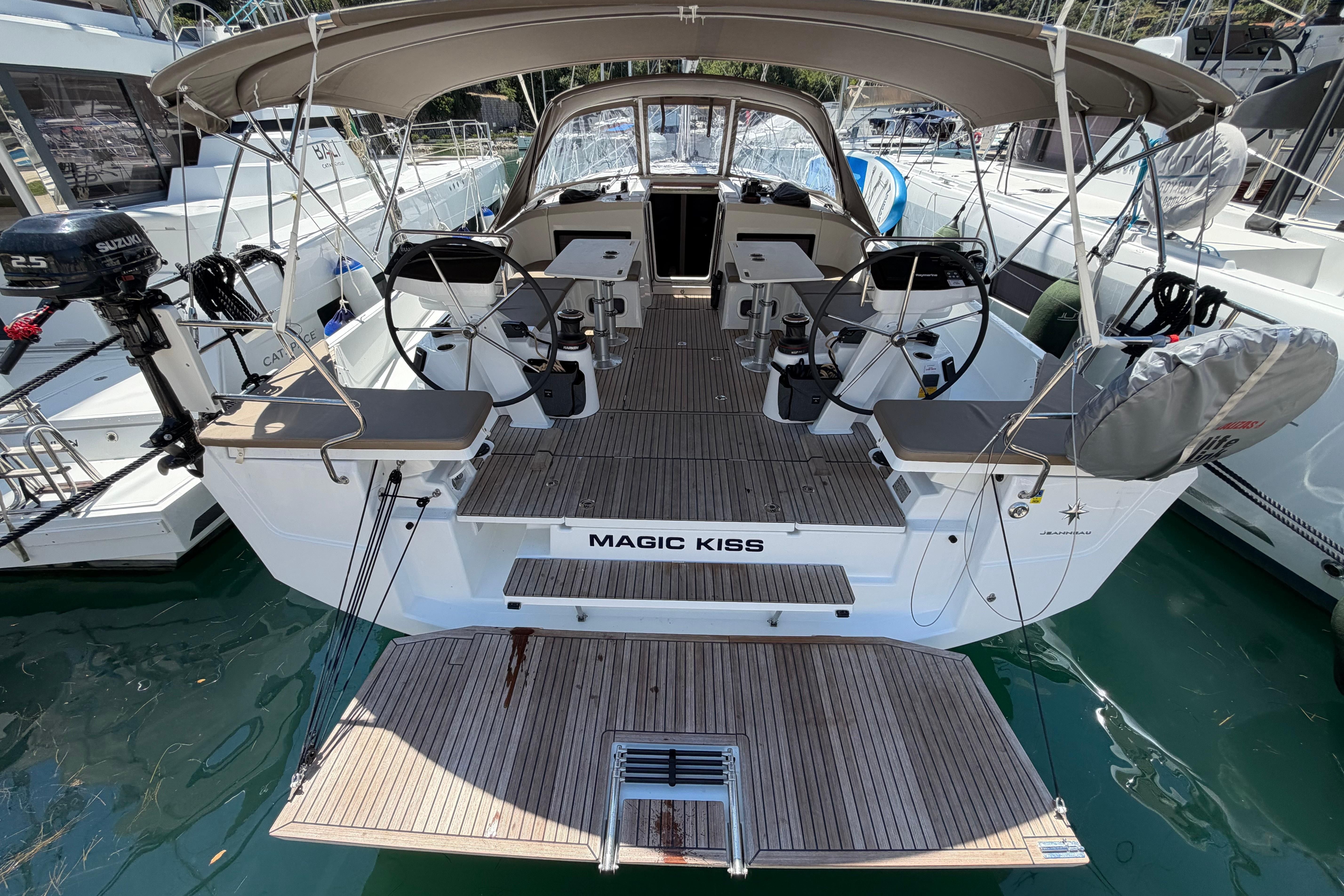 Jeanneau Sun Odyssey 455 | Magic Kiss