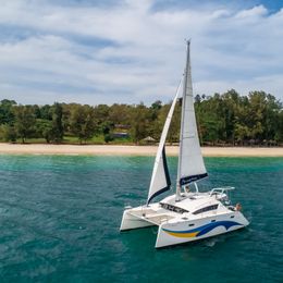 Island Spirit 410 | Isle Phantom