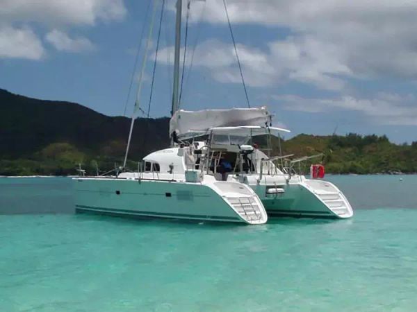 Lagoon 380 | Fakarava