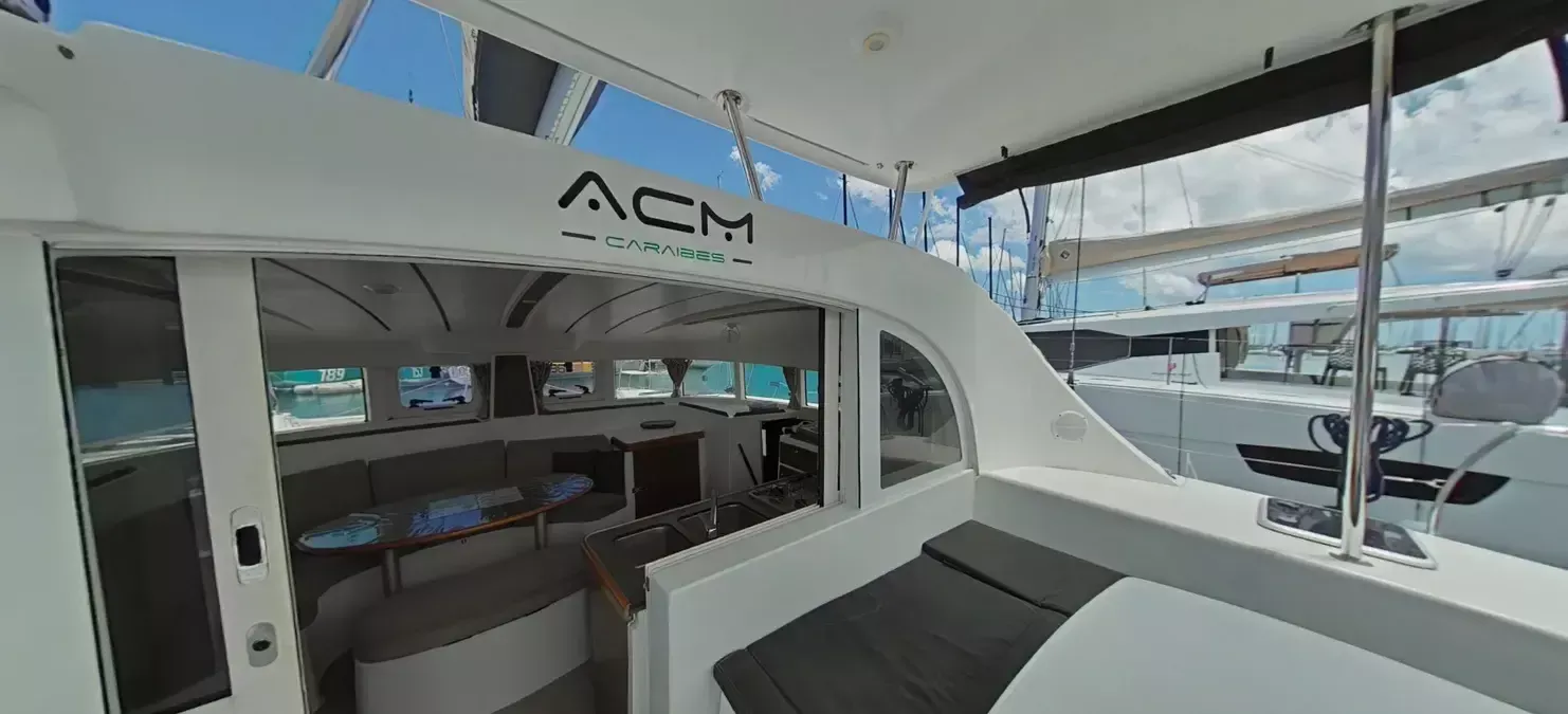 Lagoon 380 | Fakarava