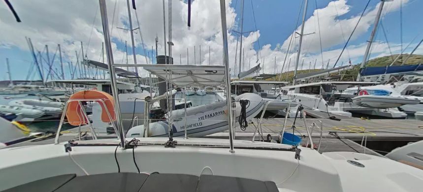 Lagoon 380 | Fakarava