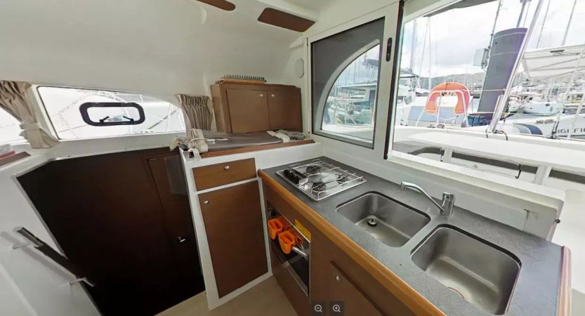 Lagoon 380 | Fakarava