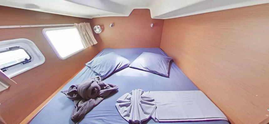 Lagoon 380 | Fakarava