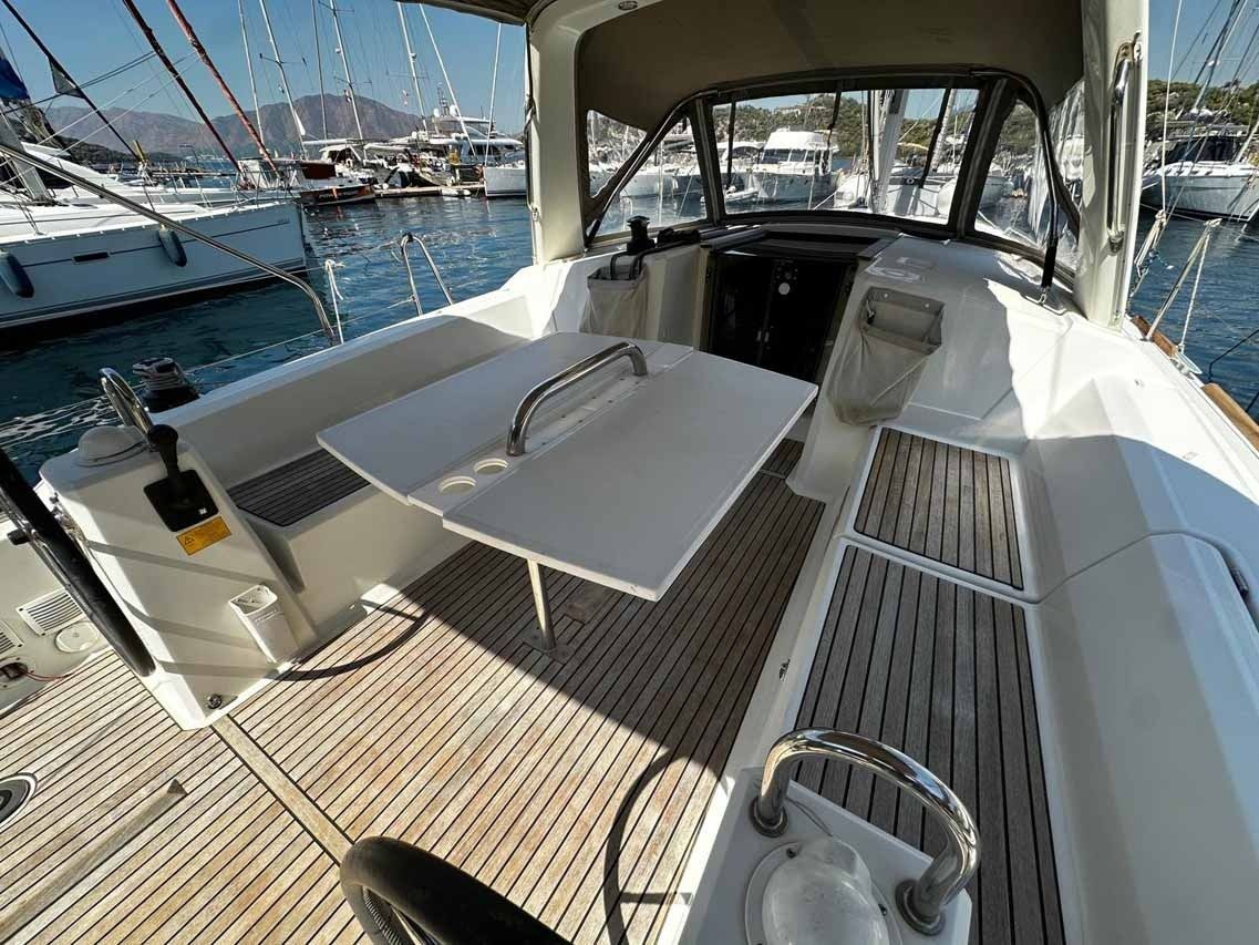 Beneteau Oceanis 38.1 | Ida