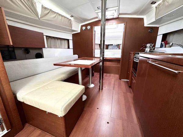 Beneteau Oceanis 38.1 | Ida