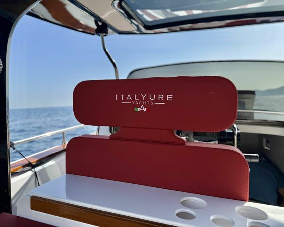 Italyure 38 | Luna Rossa