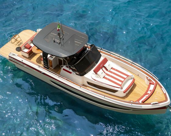 Italyure 38 | Luna Rossa