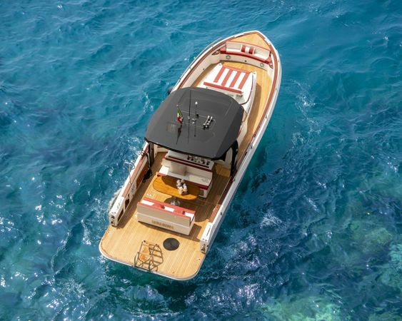 Italyure 38 | Luna Rossa