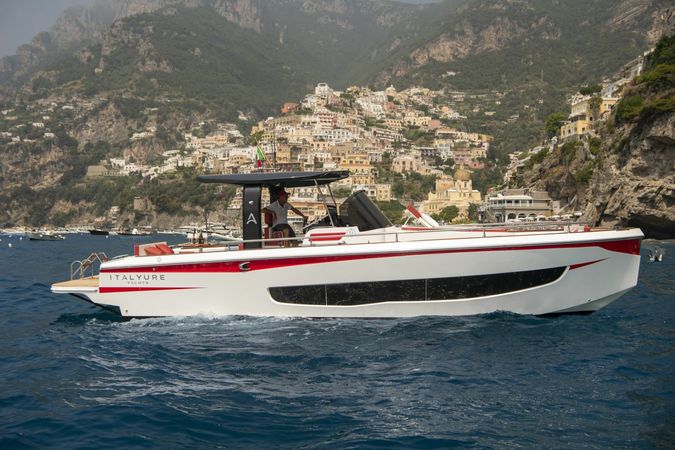 Italyure 38 | Luna Rossa