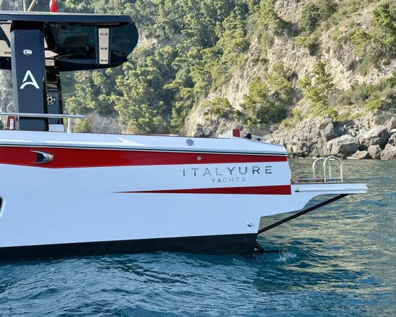 Italyure 38 | Luna Rossa