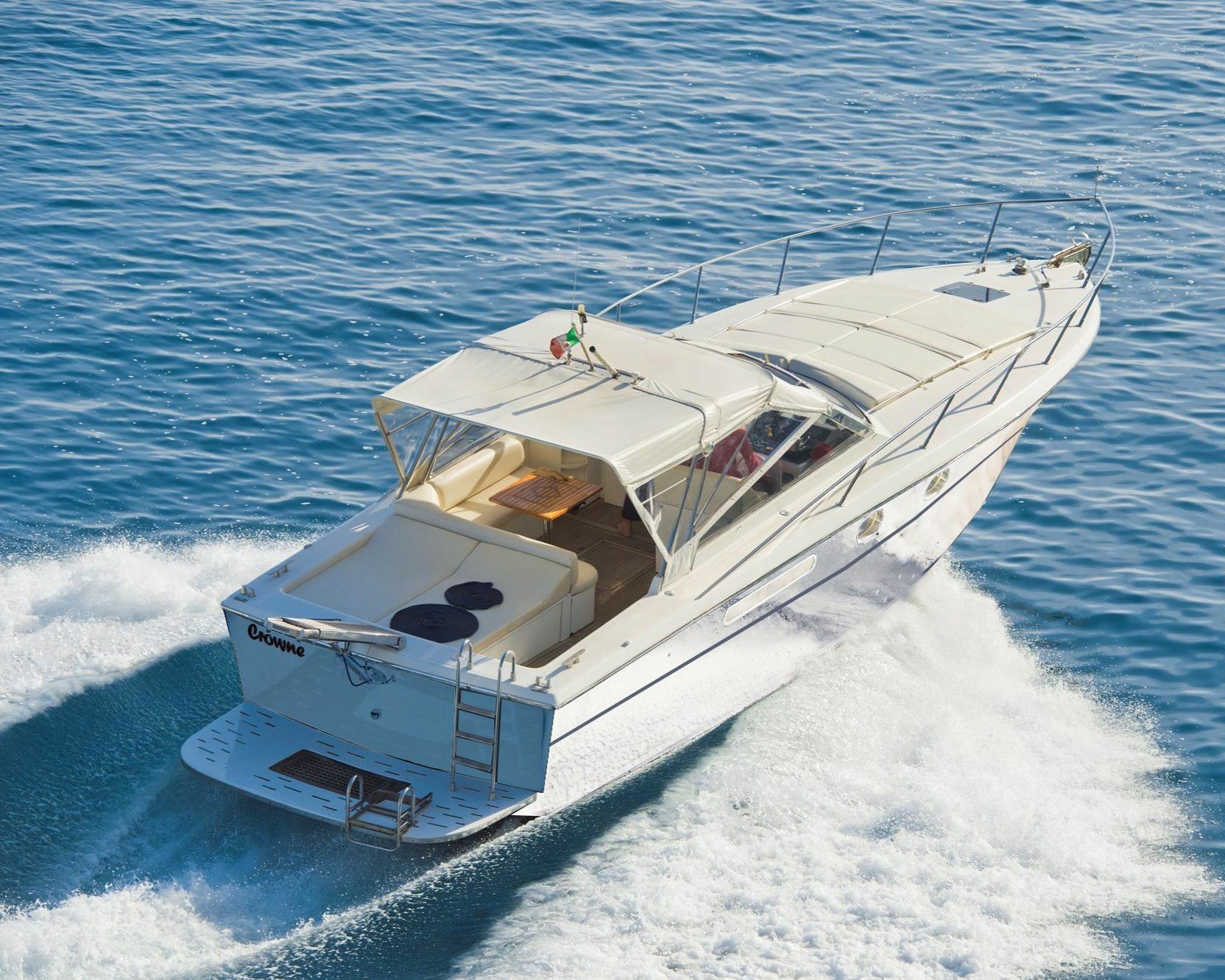 Baia 40 | Crowne