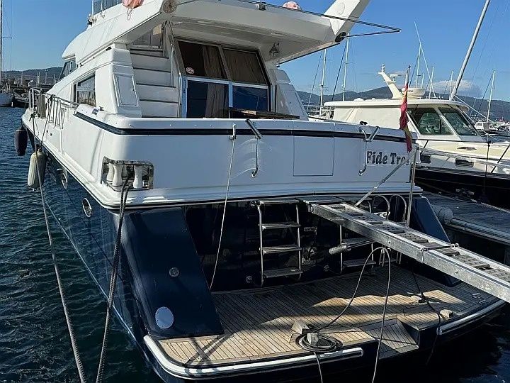 Johnson 56 | Fide Tres