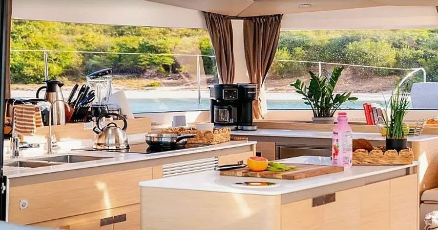 Fountaine Pajot New 51 | My Way